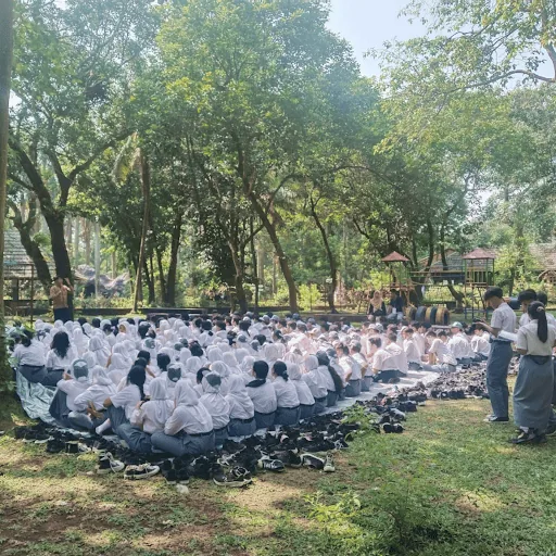 Latihan Dasar Kepemimpinan di SMAN 14 Jakarta
